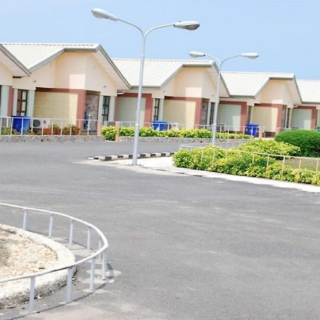 Whispering Palms Resort Magbon Exterior foto